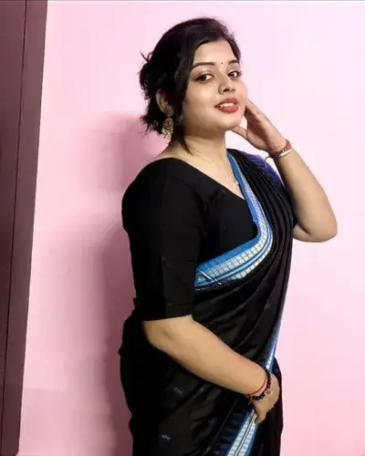 Call Girl in Charbagh